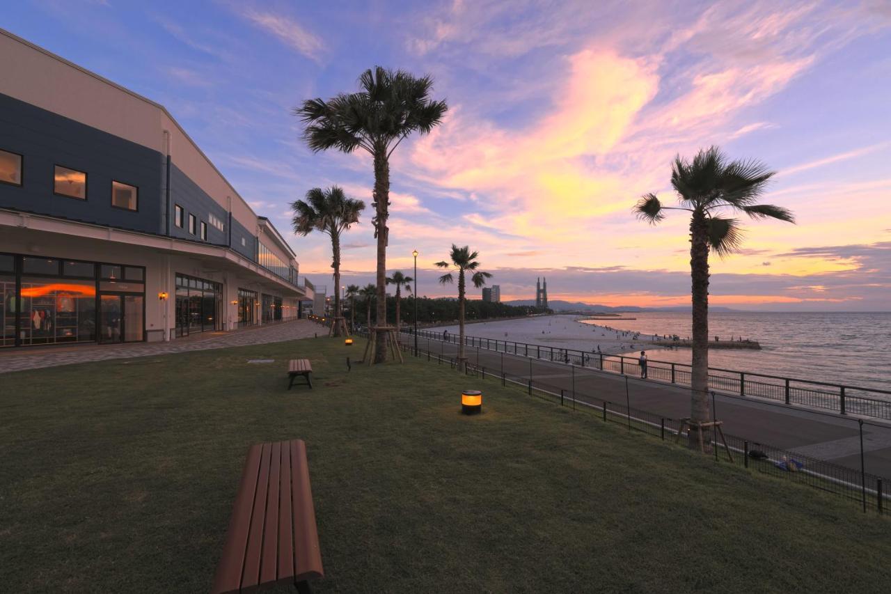 Omo Kansai Airport By Hoshino Resorts Izumisano Buitenkant foto Sunset at the seaside of Izu