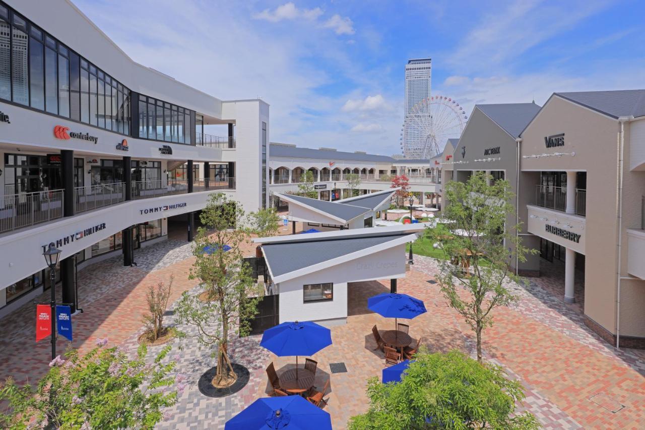 Omo Kansai Airport By Hoshino Resorts Izumisano Buitenkant foto The Village